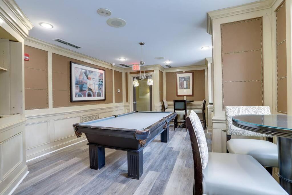 Exclusive Apt In Ballston With Gym Arlington Esterno foto